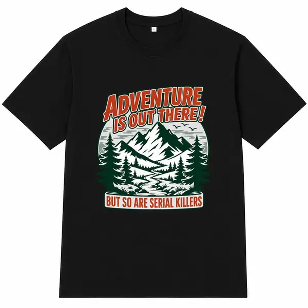 Outdoor Adventure Outfit - Camiseta Preta com Estampa de Aventura
