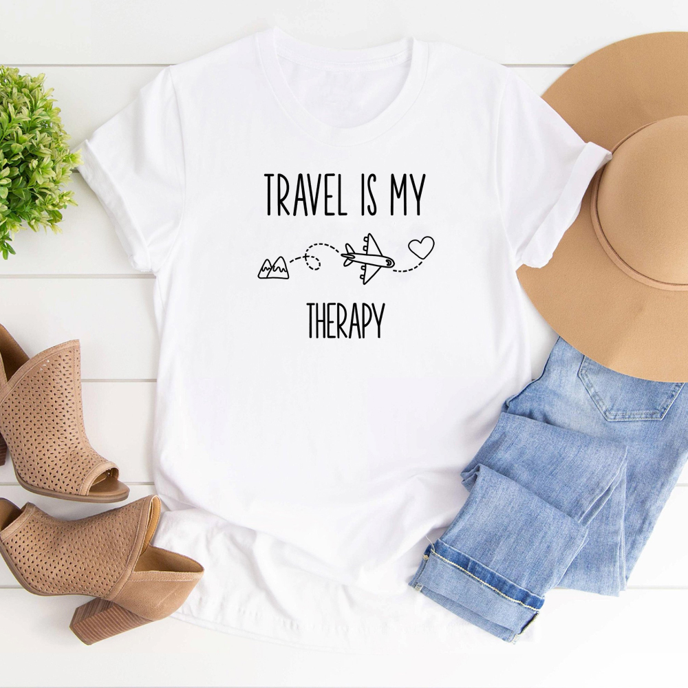 Camiseta feminina Travel Is My - Outdoor Adventure Therapy avaliação e preço
